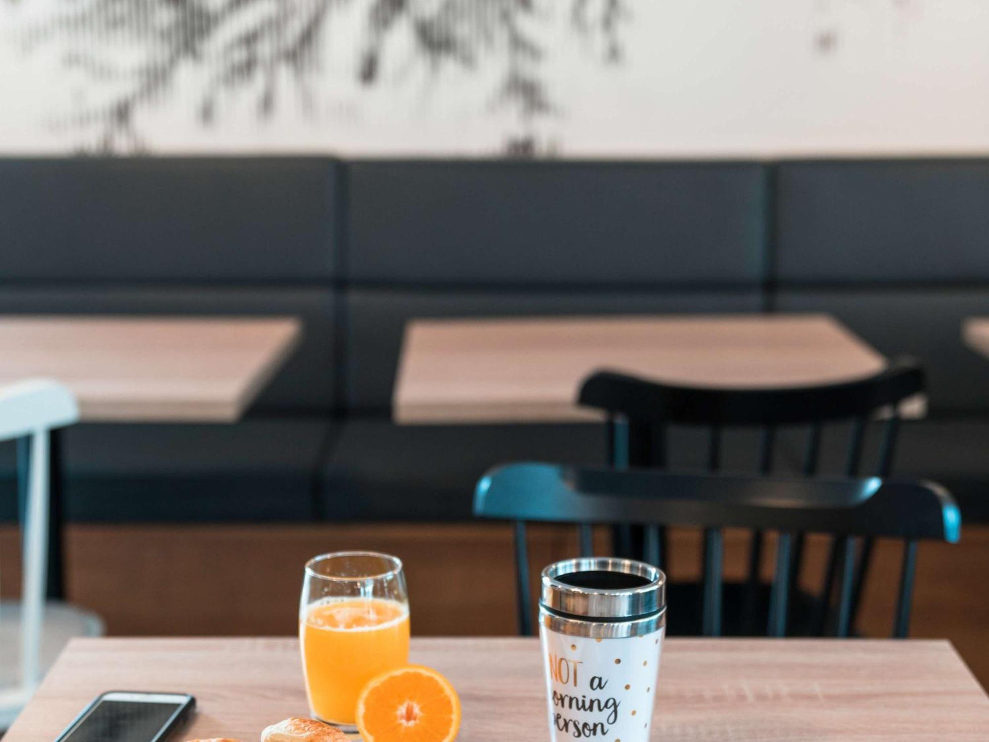 Ibis Styles Rouen Val De Reuil Otel Val-de-Reuil Dış mekan fotoğraf